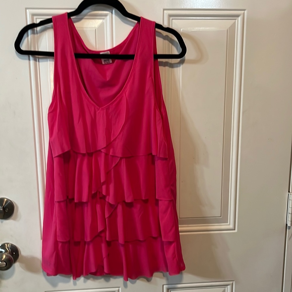 Host Pick 🔥🔥Cute, Flirty Ruffled Tank Top